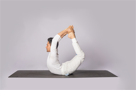 瑜伽体式——瑜伽轮式